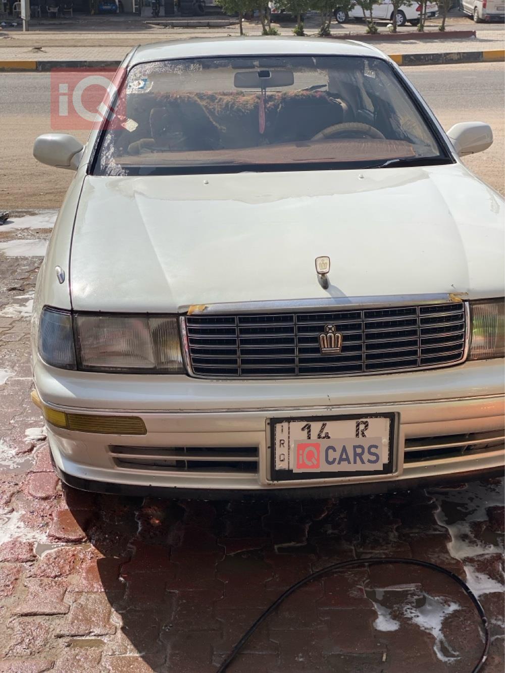 تۆیۆتا کراون